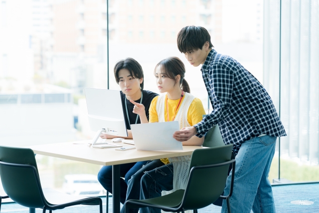 IT需要は好調なのに倒産増加─ソフトウェア企業で何が起きているのか【診断ノート】